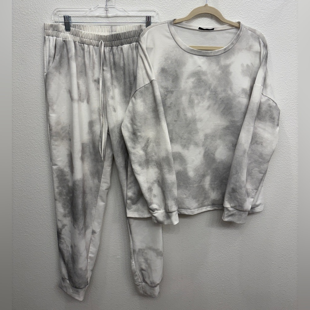 Pretty Garden Tie-Dye Sweatshirt and Jogger Athleisure Loungewear Set Size XL - Picture 2 of 14